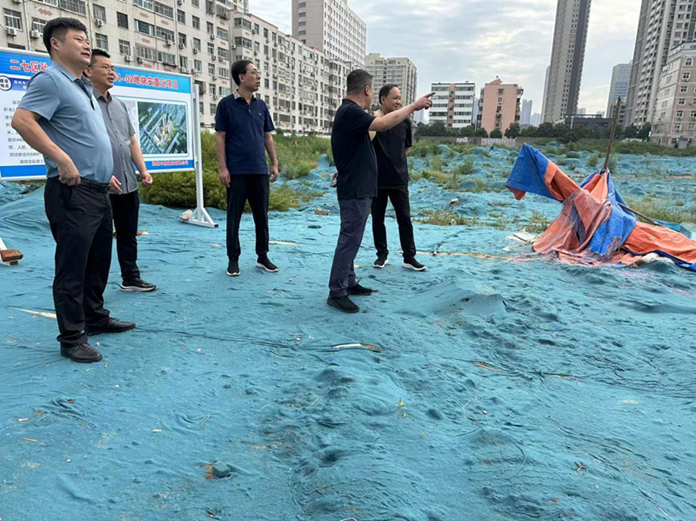 集團公司黨委委員、副總經理張巖到侯寨新鎮(zhèn)區(qū)安置區(qū)調研項目建設工作